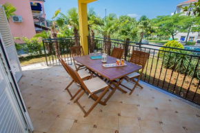 Pet friendly apartment near the beach